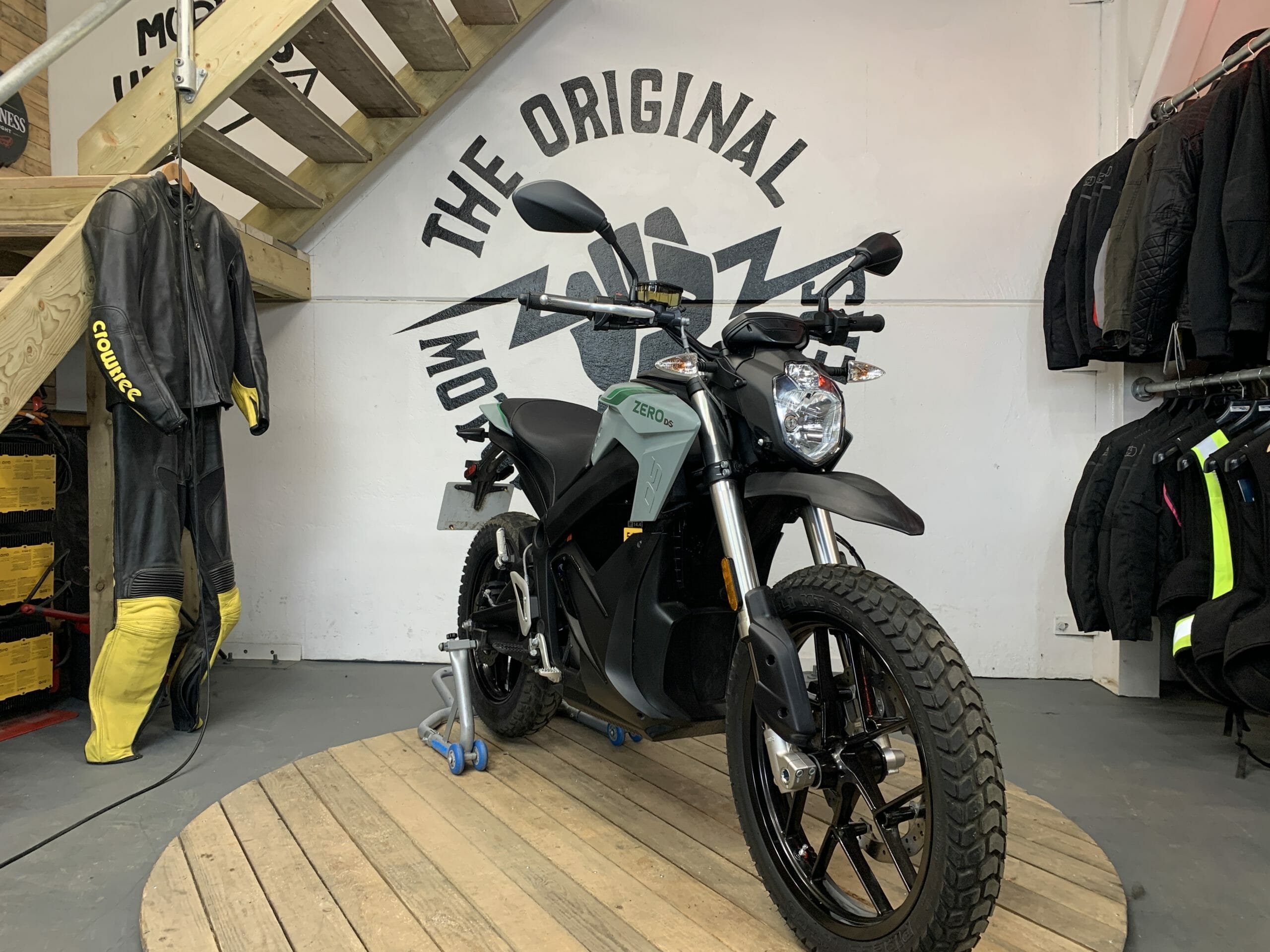 Zero DS On Road Price In Umrala - 2026 Price Breakup & Offers