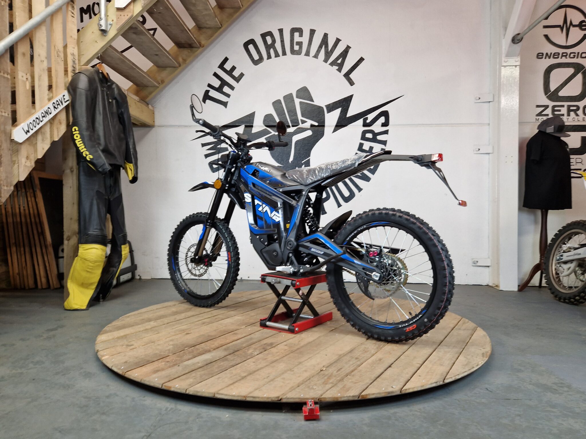 Used 2024 TALARIA STING R ONROAD Bike for Sale English Electric Motor Co