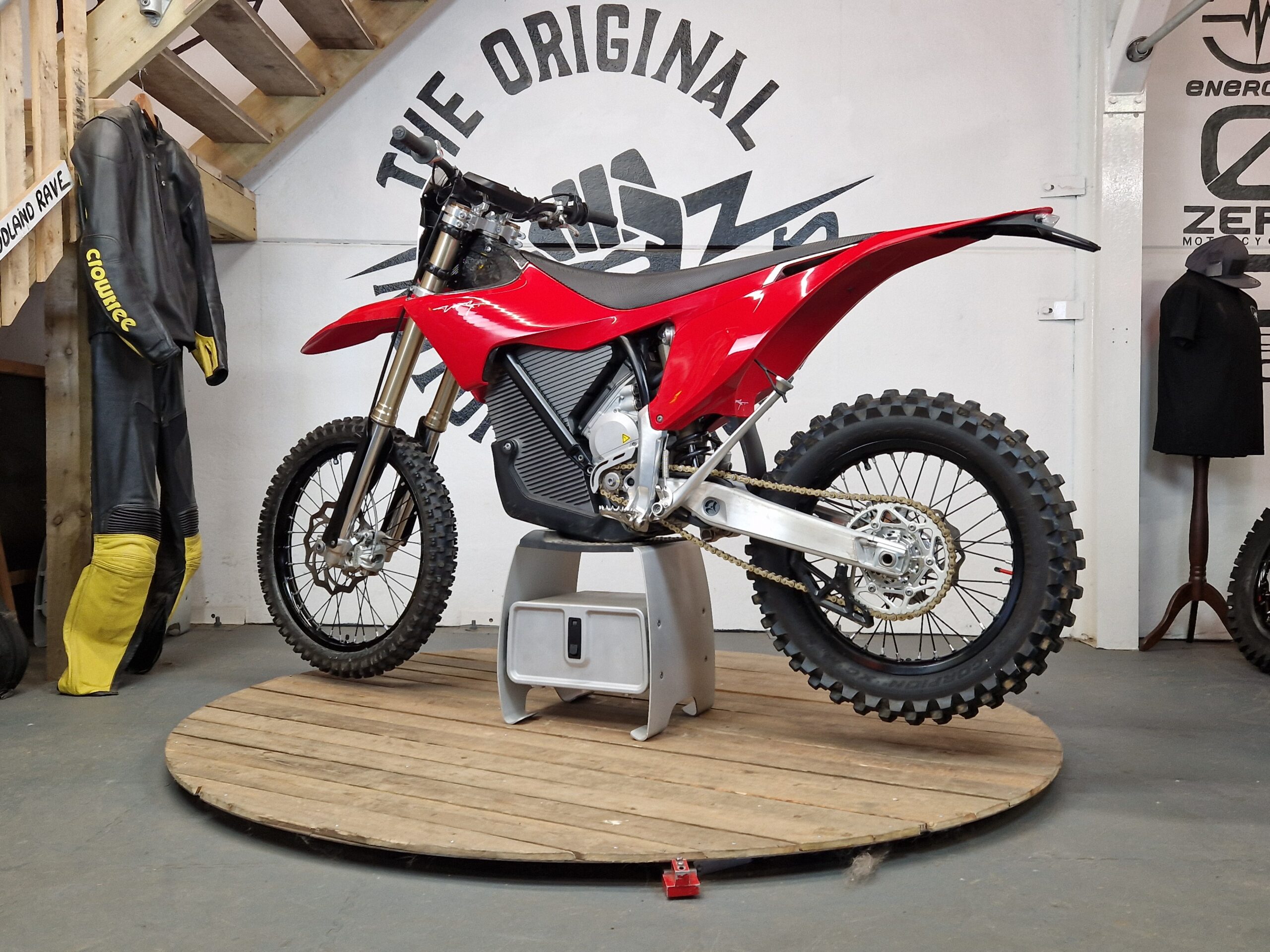 Used 2024 STARK VARG ENDURO ROAD LEGAL Bike for Sale English Electric Motor Co